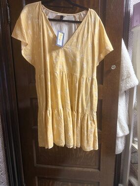 Universal Thread Mustard Yellow Floral Tiered V-Neck Dress